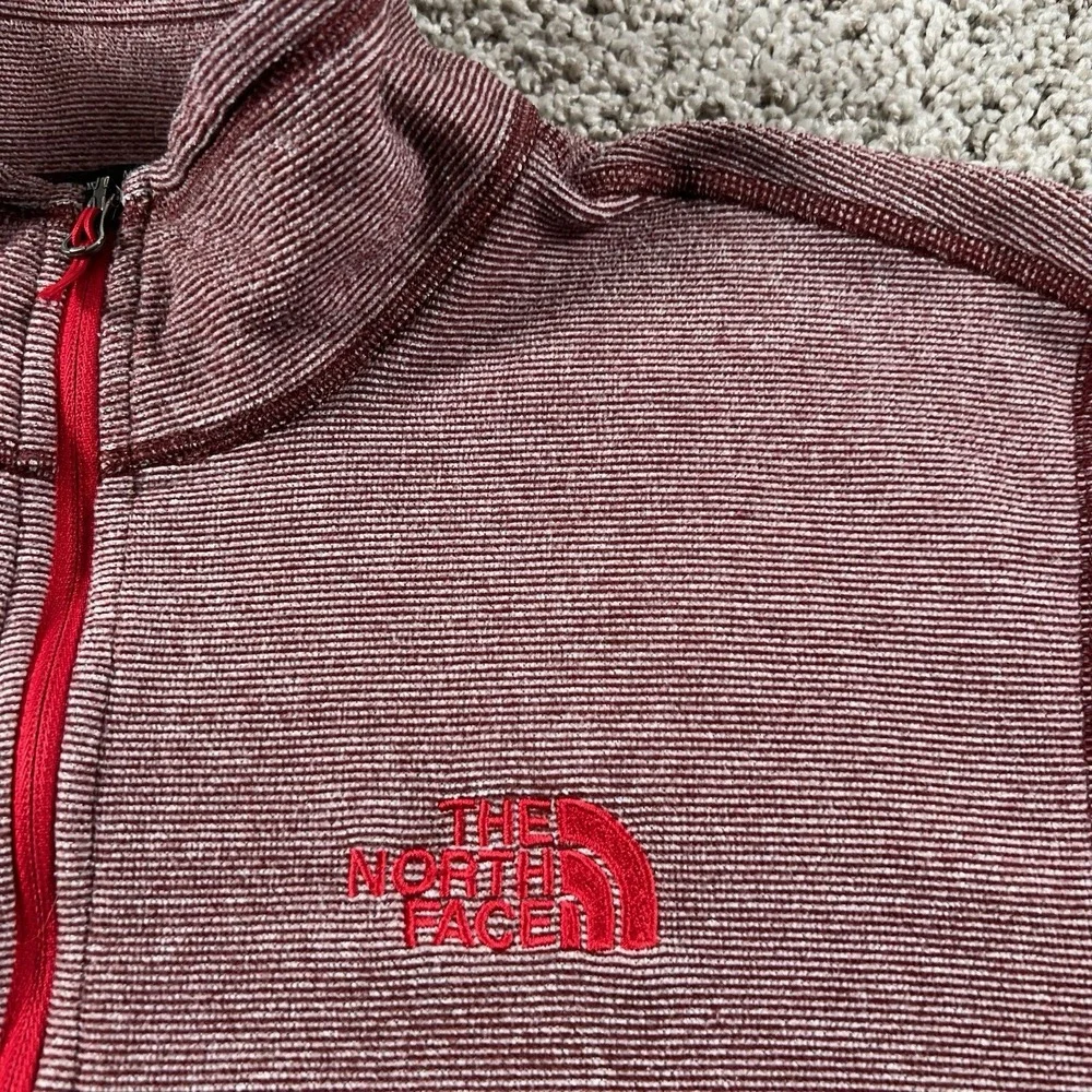The North Face‎ Sweater Mens Small 1/4 Zip Pullover Sport Stretch Preppy Hiking